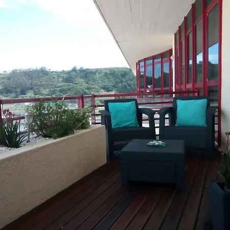 2 Bed Flat - Sleeps 4 - Parking - Wifi Lejlighed